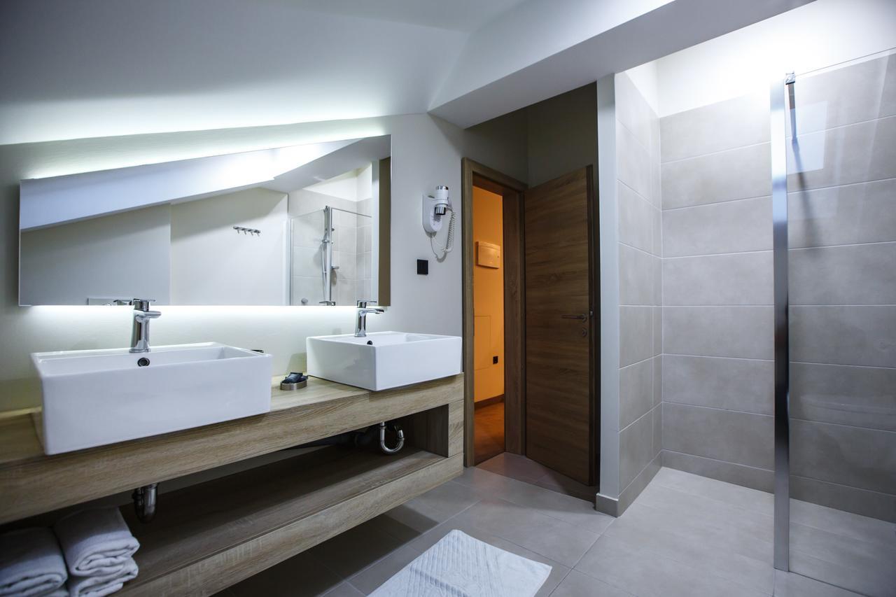 Luxury Suites Bellevue Lopar Exterior photo