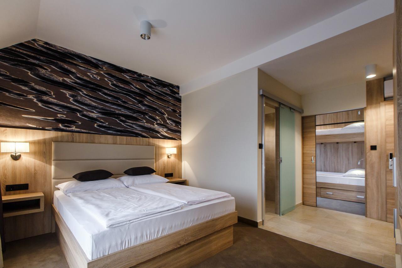 Luxury Suites Bellevue Lopar Exterior photo