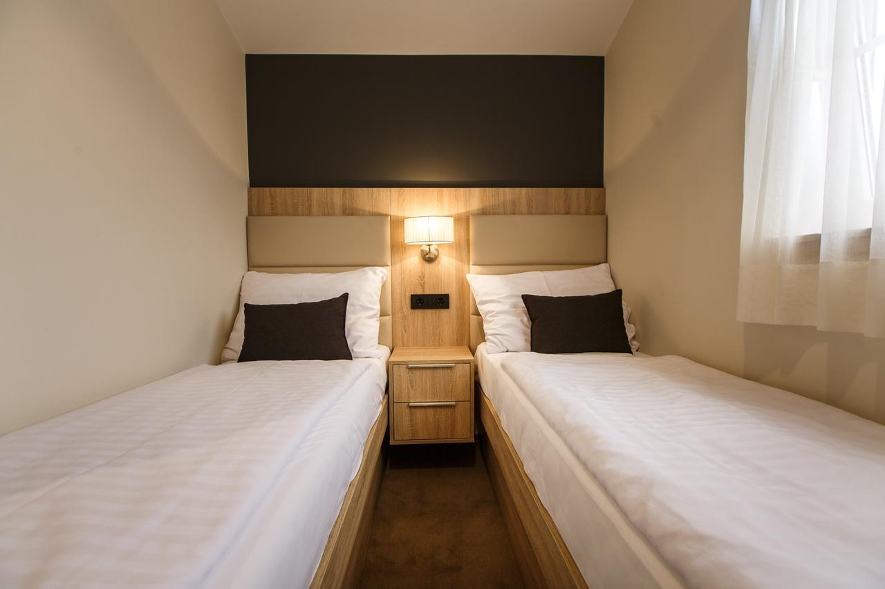 Luxury Suites Bellevue Lopar Exterior photo